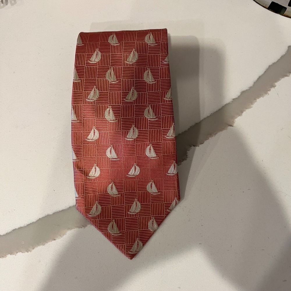Banana Republic Mens Red Silk Sailboat Nautical Necktie Made in Italy CA17897